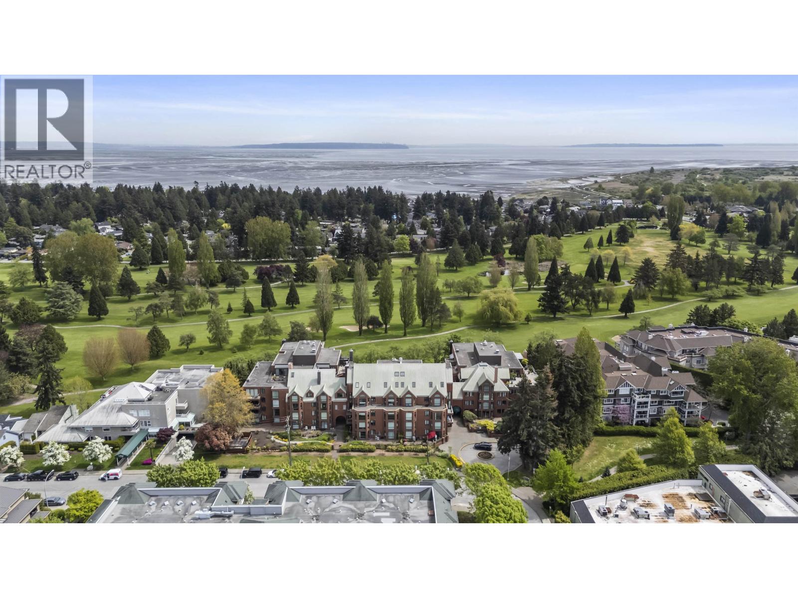 508 1350 VIEW CRESCENT