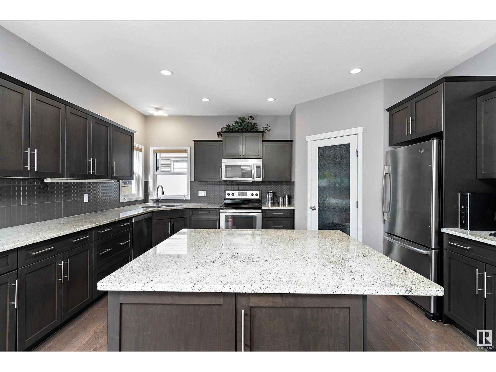 1325 ADAMSON DR SW SW