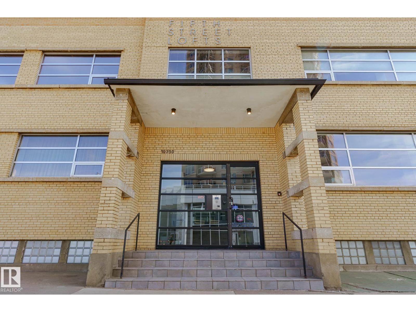 #310 10355 105 ST NW