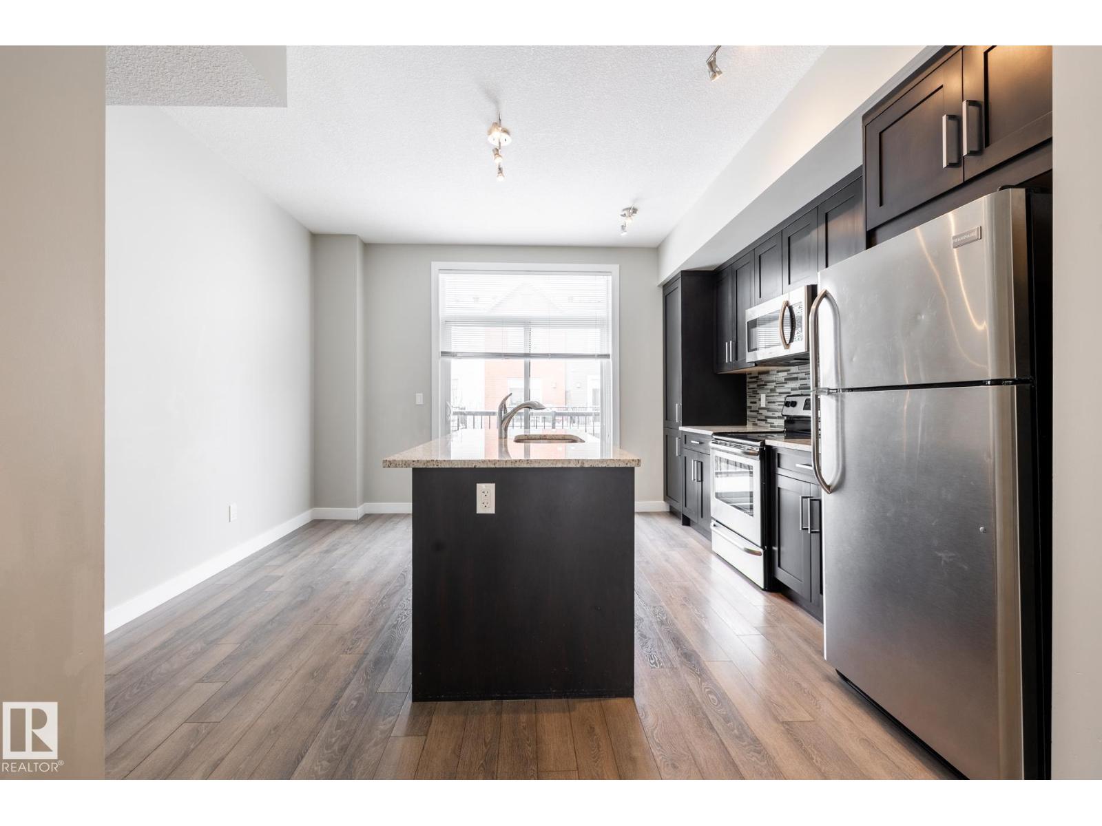 #127 2560 PEGASUS BV NW