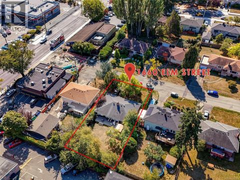 1660 Elm St Saanich BC V8P2G4