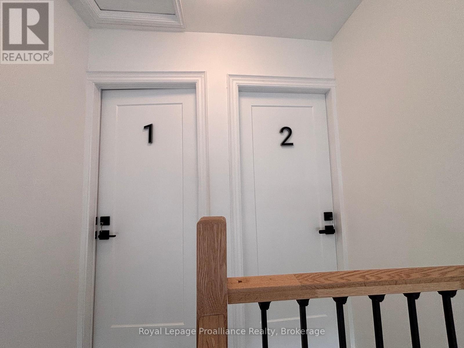 #1 - 171 HAZLITT STREET
