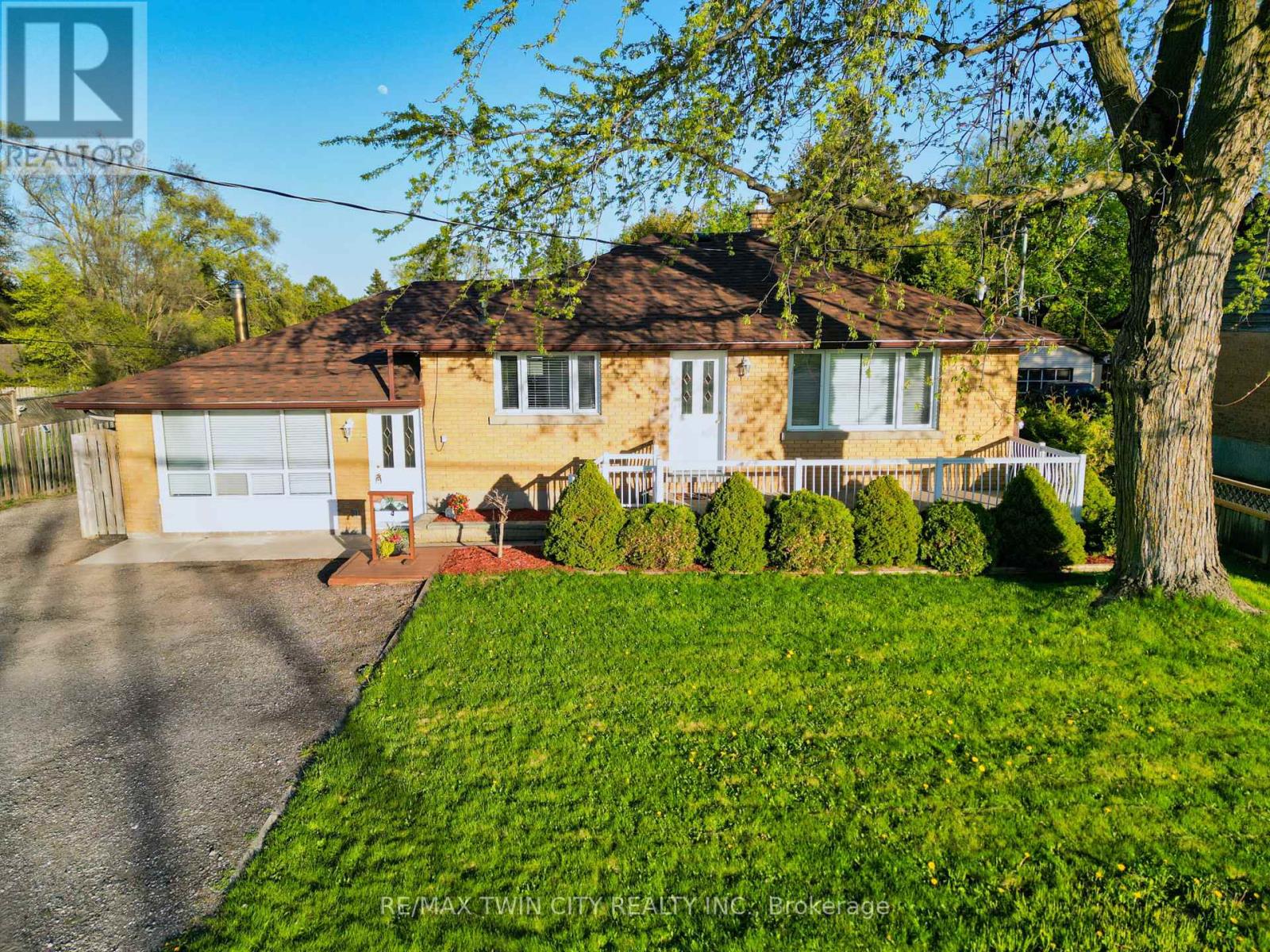 7011 WELLINGTON RD 124 ROAD