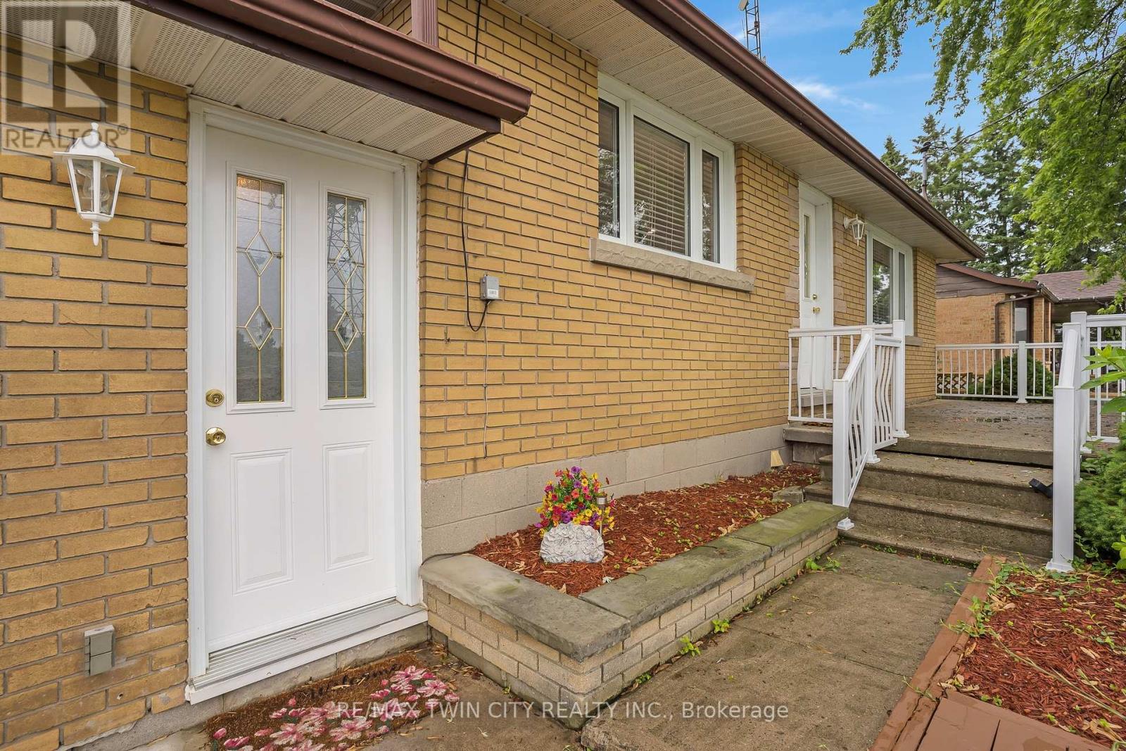 7011 WELLINGTON RD 124 ROAD