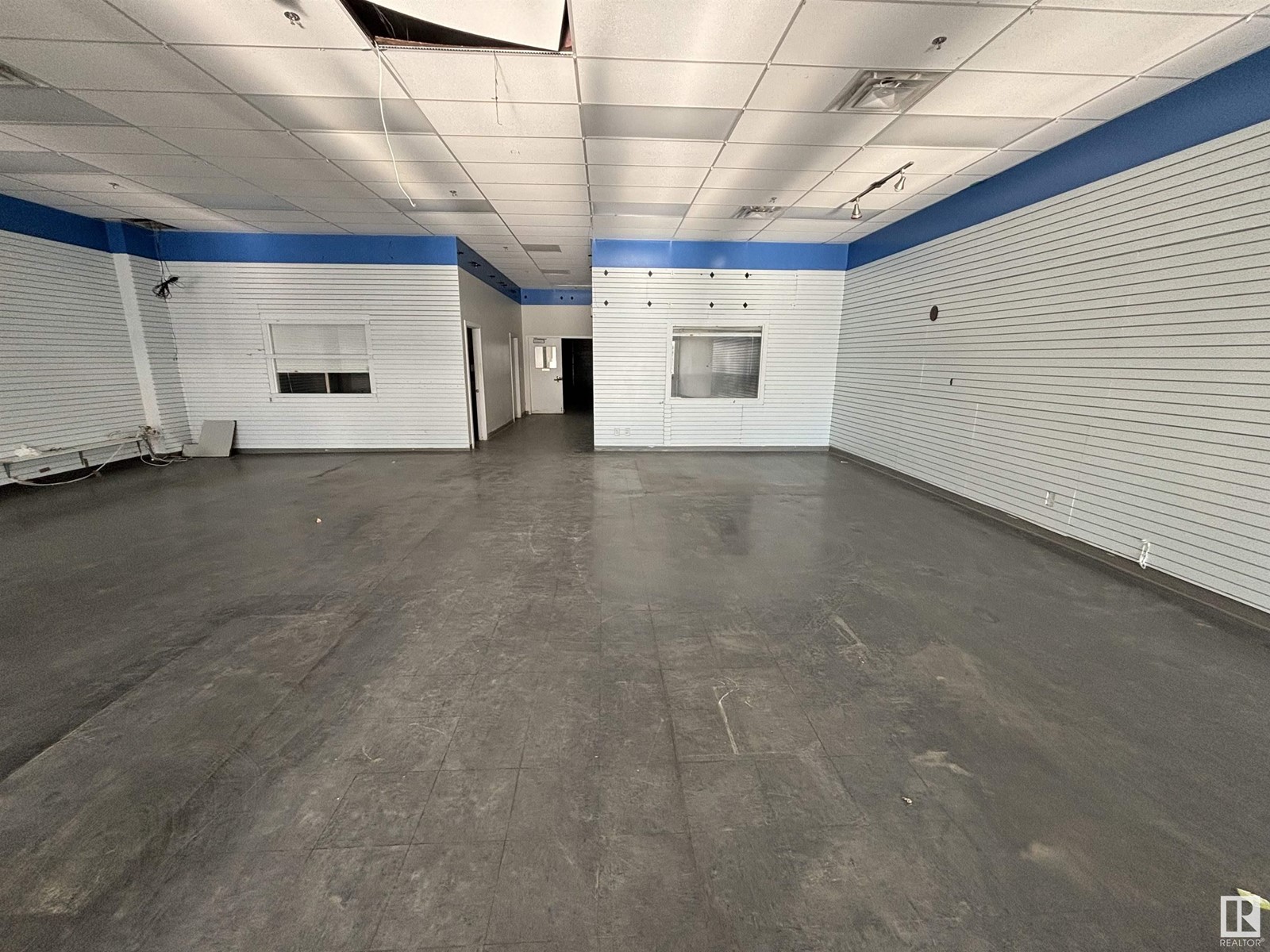 12006 111 AV NW