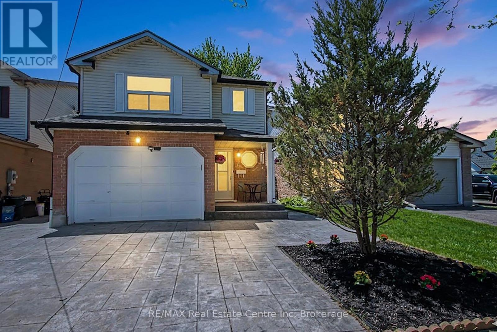 51 CAMROSE COURT