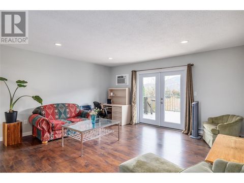 2161 Scenic Road Unit# 3 Kelowna BC V1V2H8