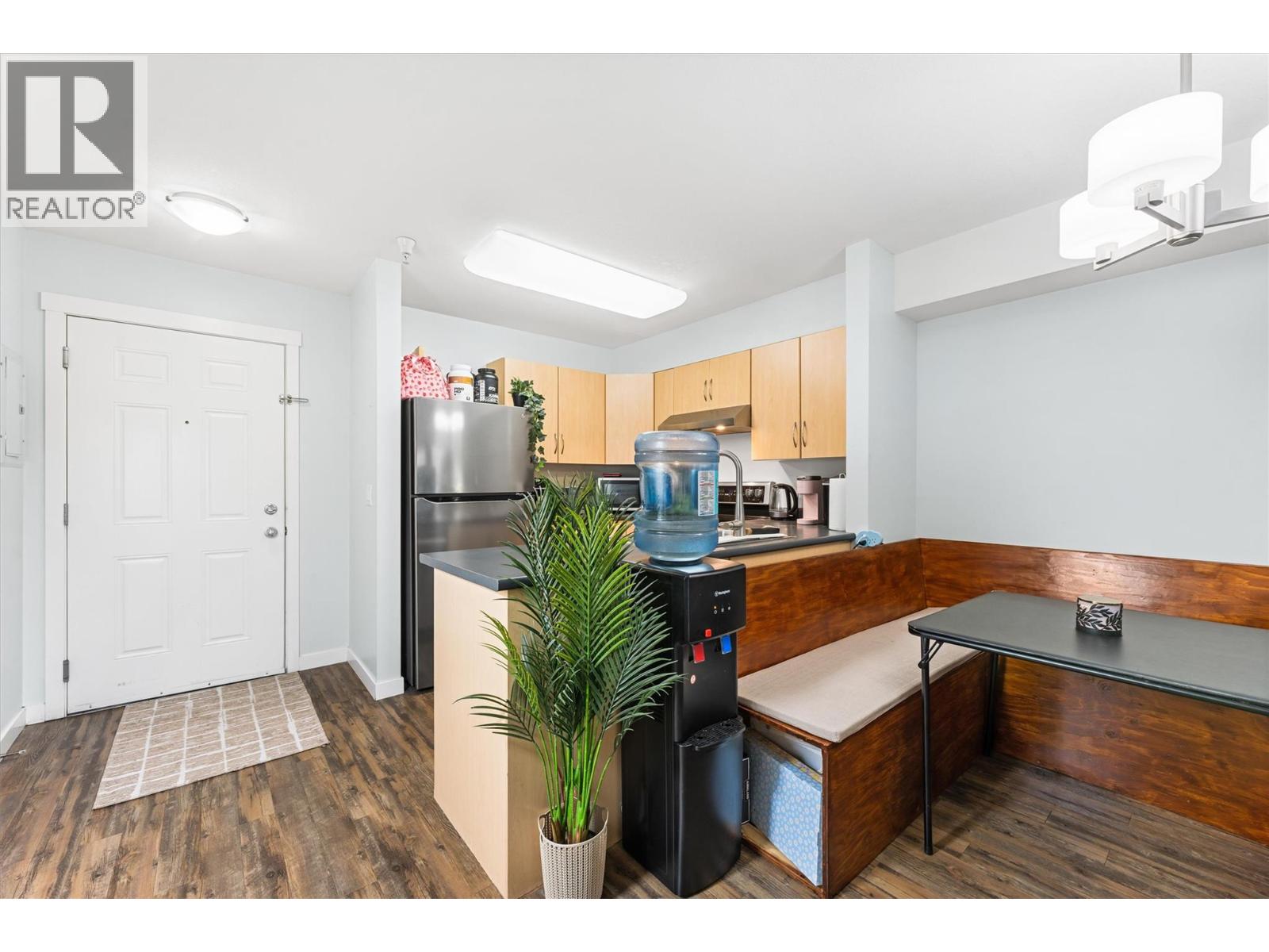 1479 Glenmore Road N Unit# 206