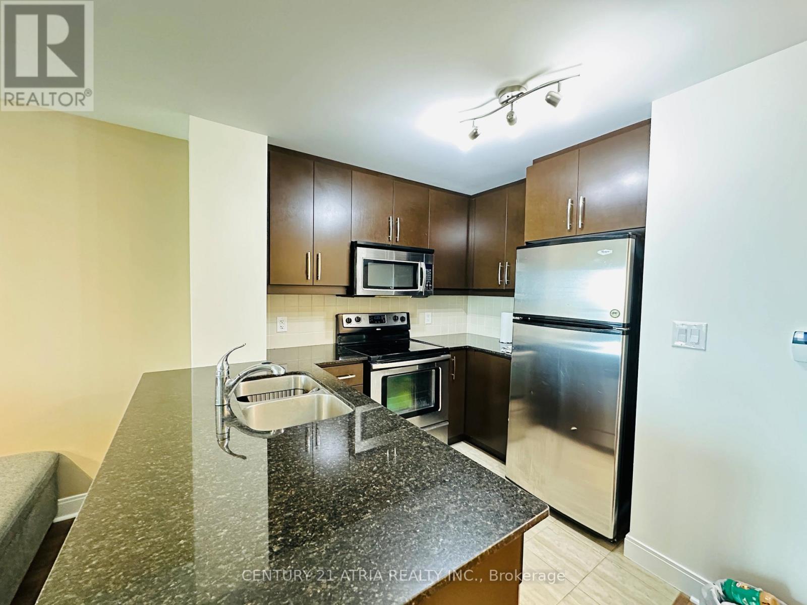504 - 50 ABSOLUTE AVENUE