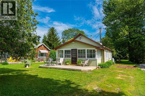 4557 WILLIAM STREET Plympton-Wyoming ON N0N1J6