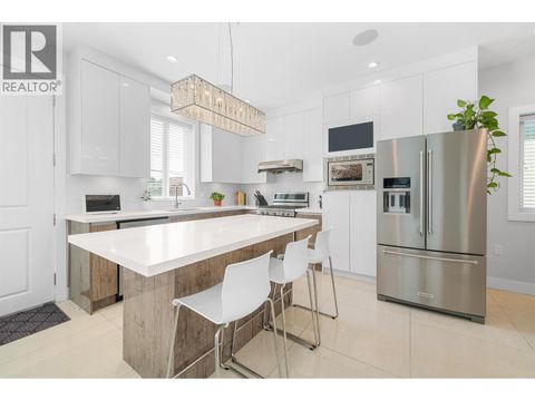 3448 PANDORA STREET Vancouver BC V5K1W8