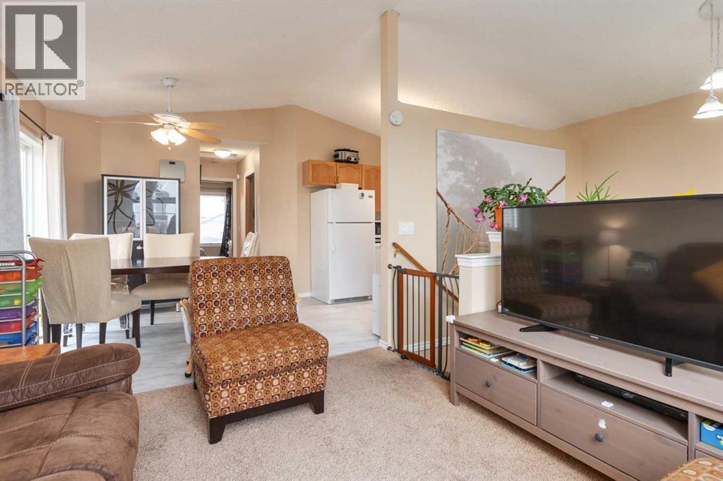 135 Covewood Close NE