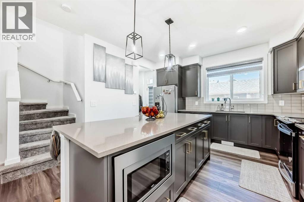 37 LAVENDER Passage SE