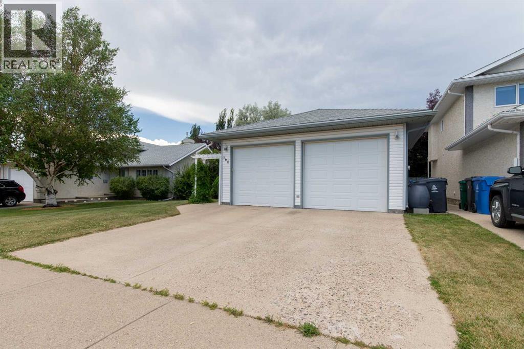 160 Heritage Boulevard W