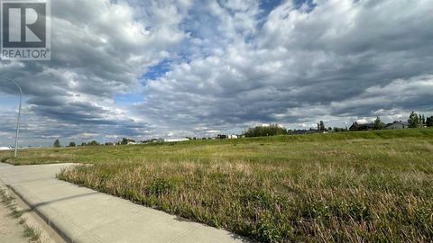 400, 500, 600 Shantz Drive Didsbury AB T0M0W0
