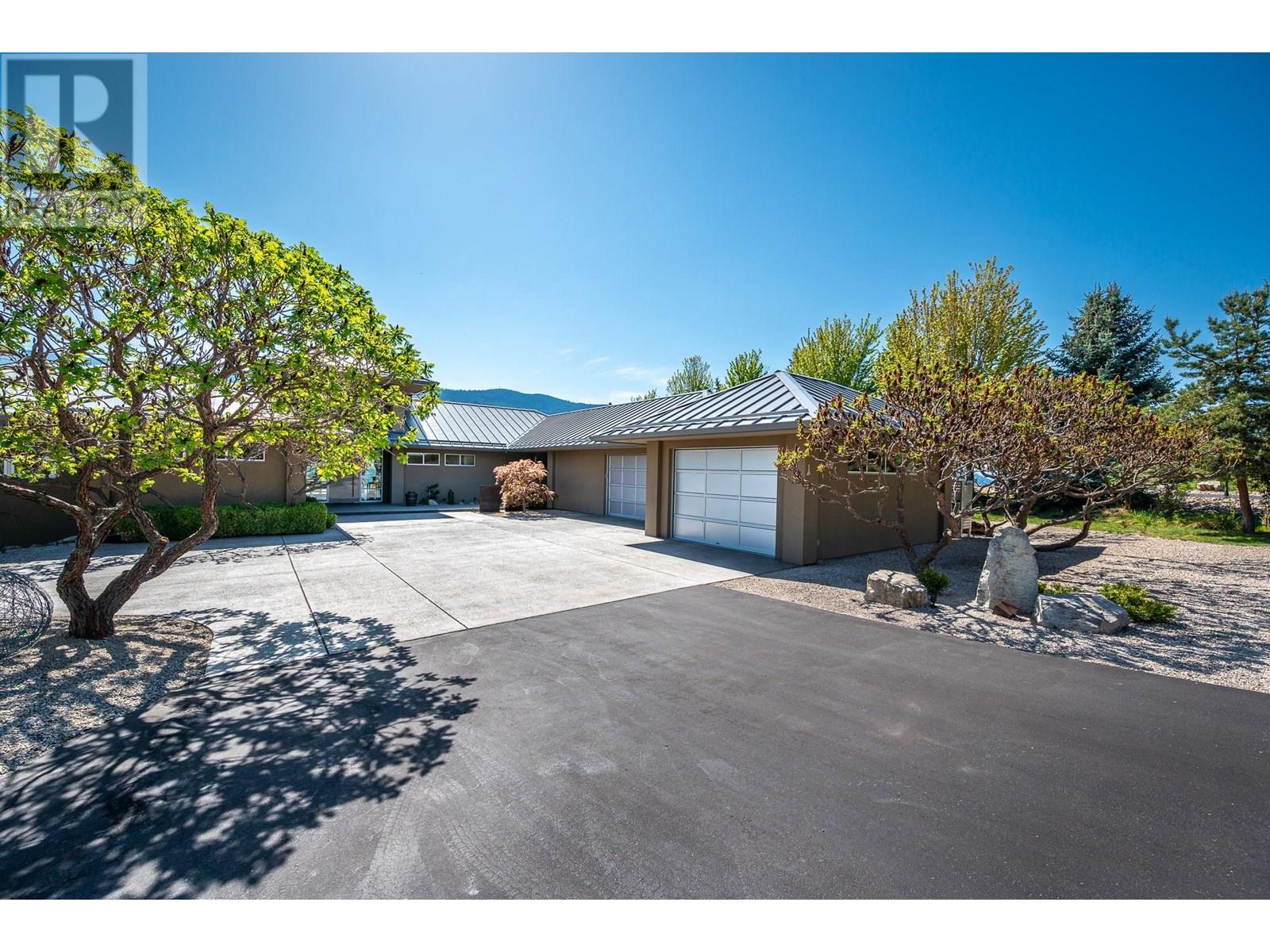 245 KALAMALKA LAKEVIEW Drive Unit# 13