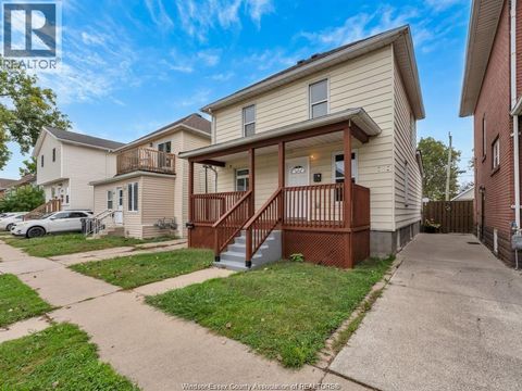 1046 ALBERT ROAD Windsor ON N8Y3P3