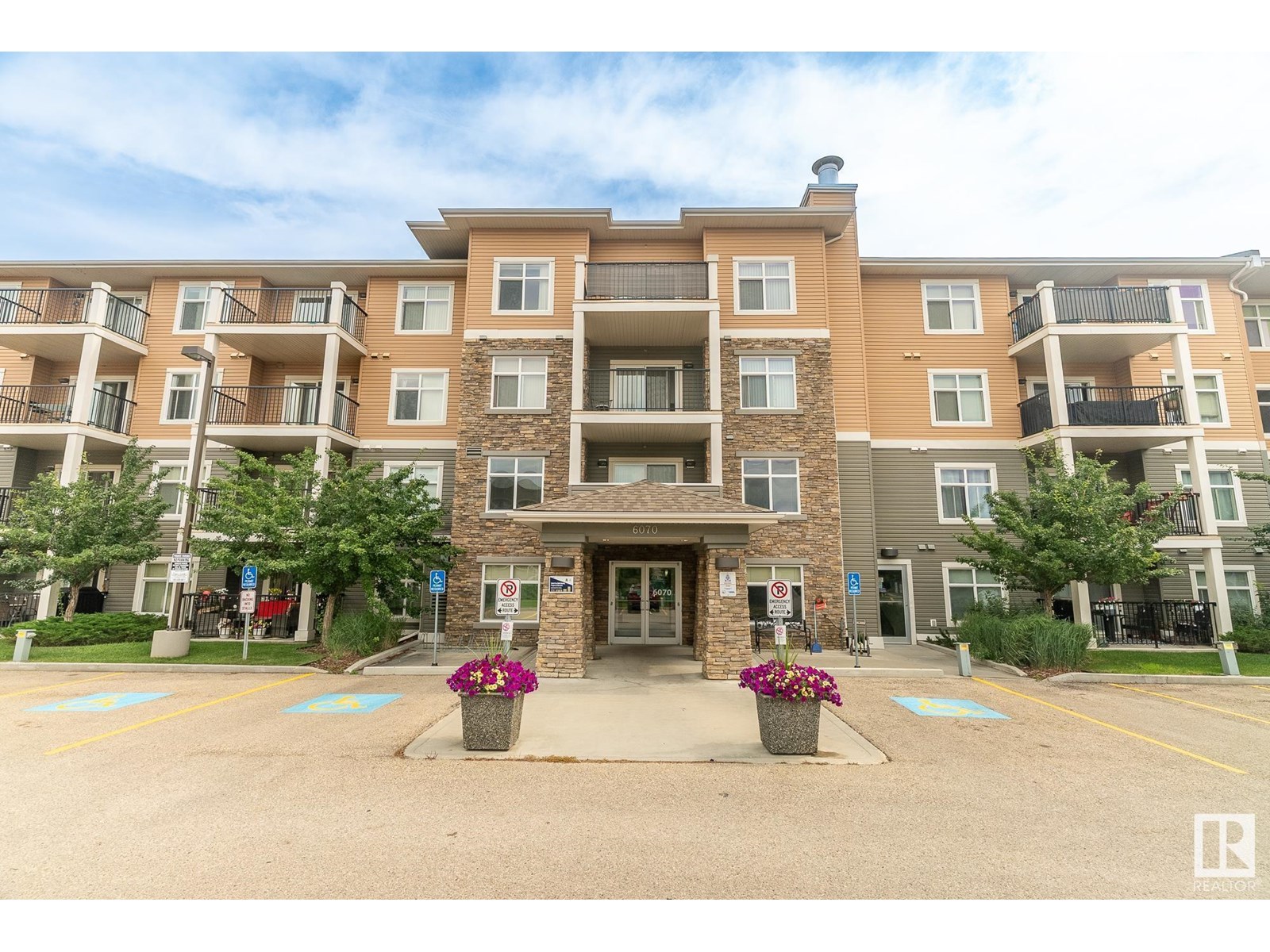 #307 6070 Schonsee WY NW
