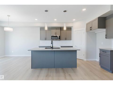 5107 71 ST Beaumont AB T4X3E5