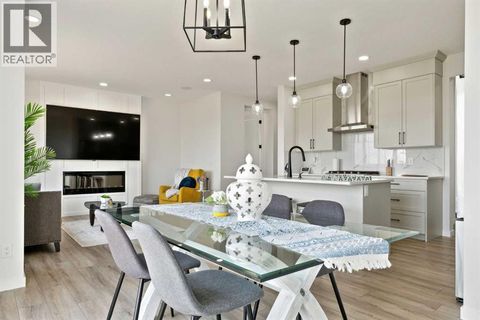 44 Magnolia Crescent SE Calgary AB T3M3M8