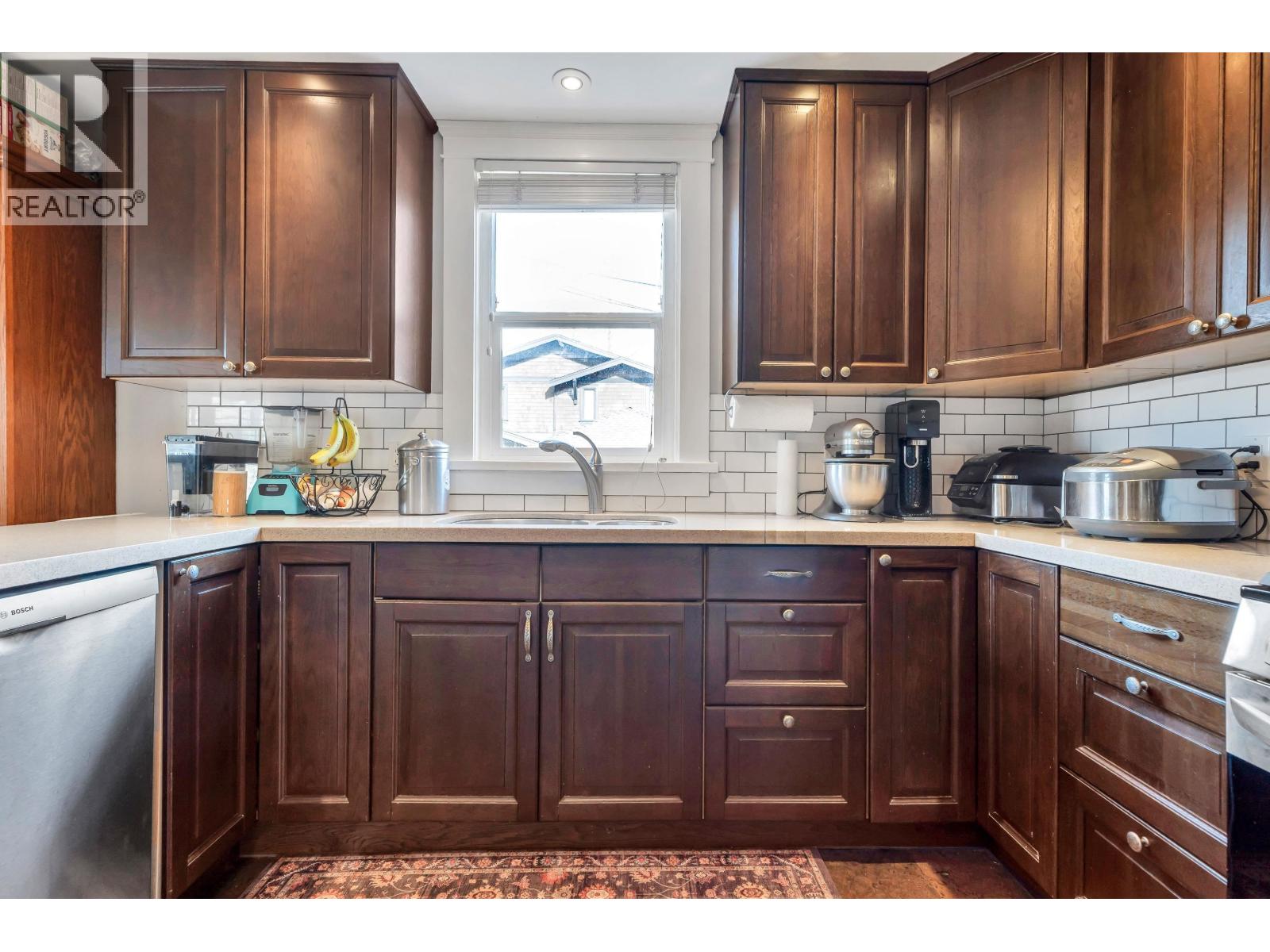 125 N GILMORE AVENUE