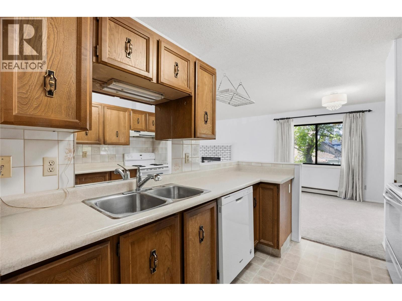 740 Winnipeg Street Unit# 202