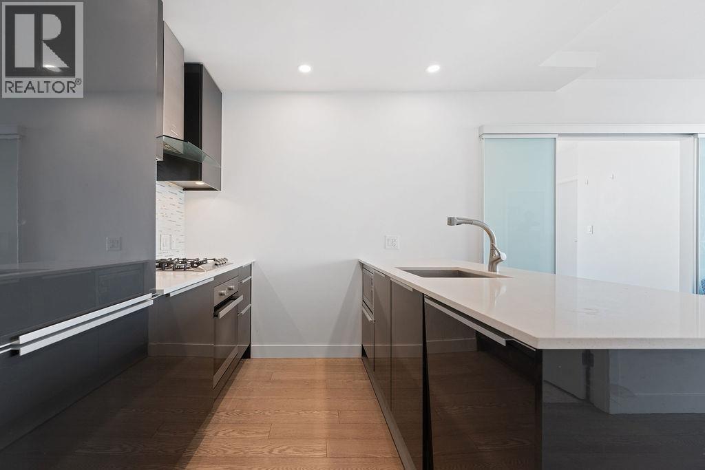 2904 1283 HOWE STREET