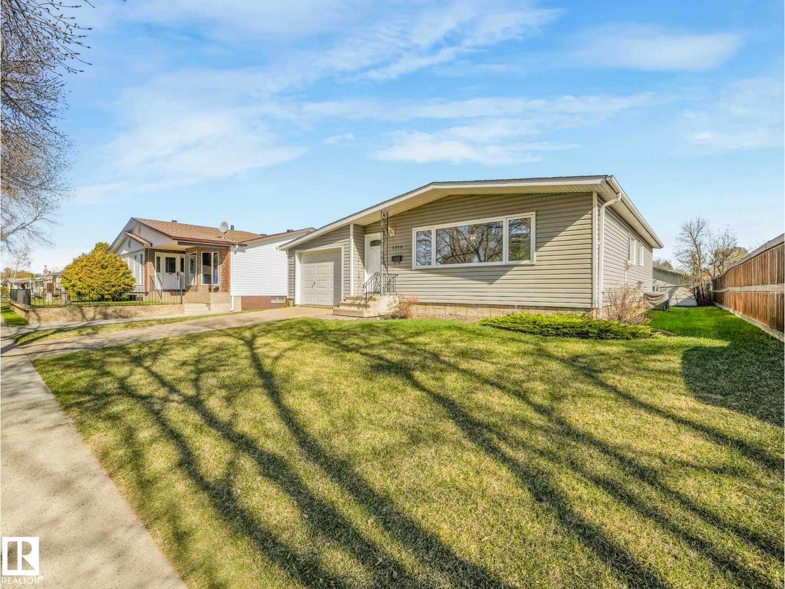 5916 148 AV NW