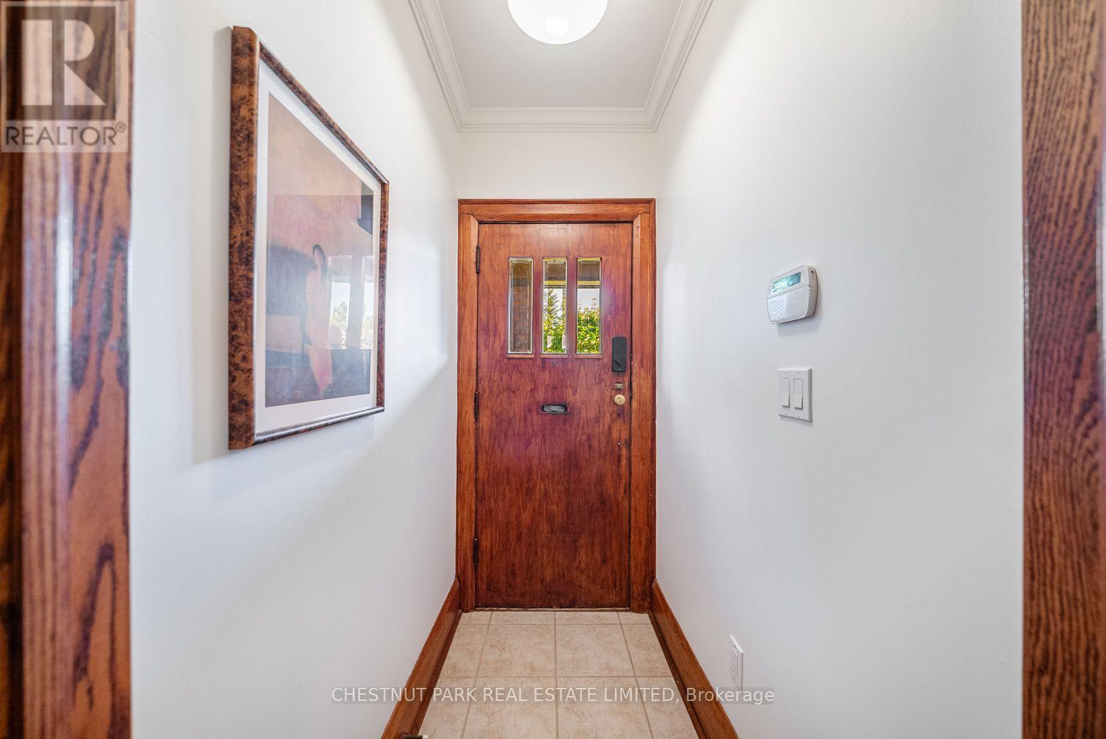 266 QUEENSDALE AVENUE