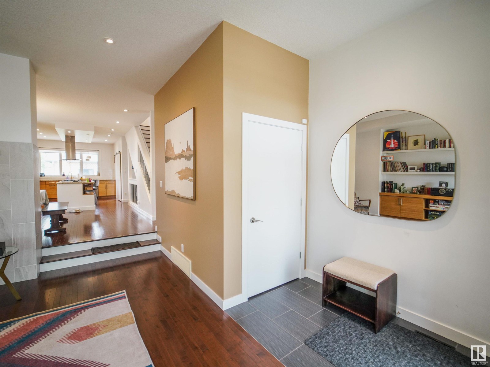 11042 131 ST NW NW