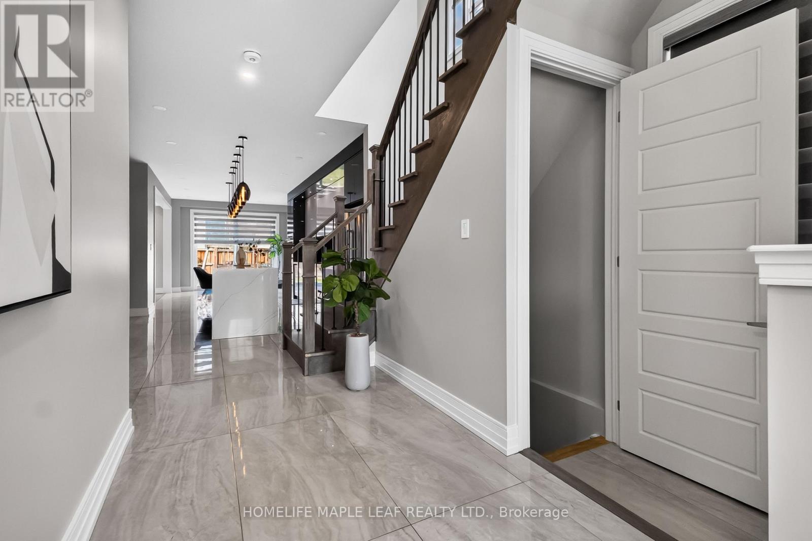 20 WANNAMAKER CRESCENT