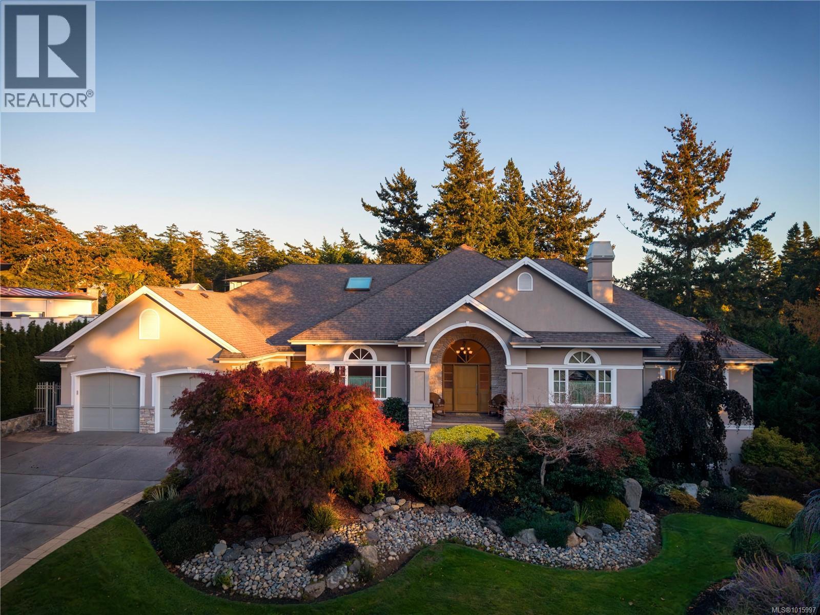 3721 Arbutus Ridge