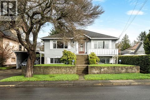 1790 Denman St Victoria BC V8R1Y4