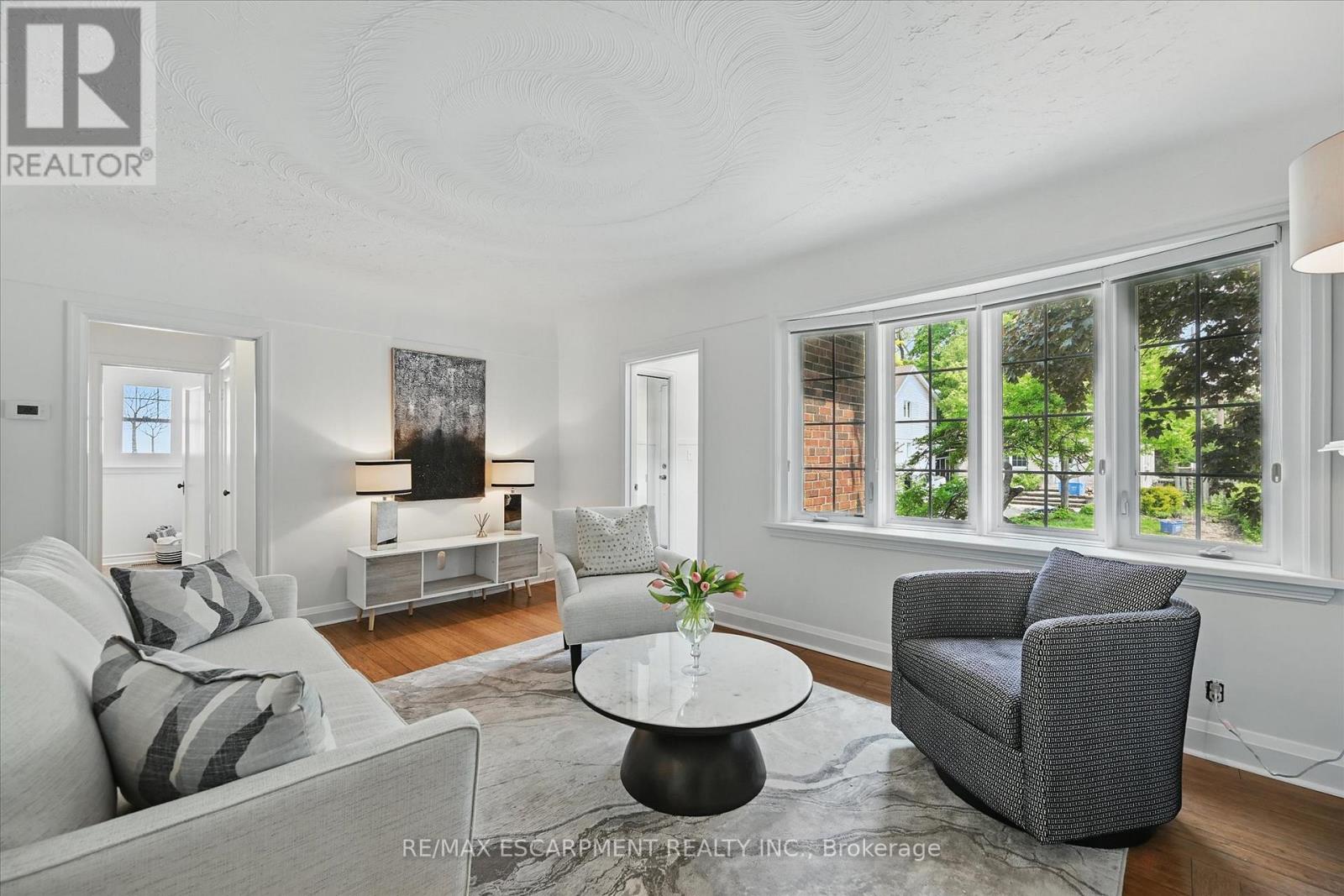 462 WOODLAND AVENUE