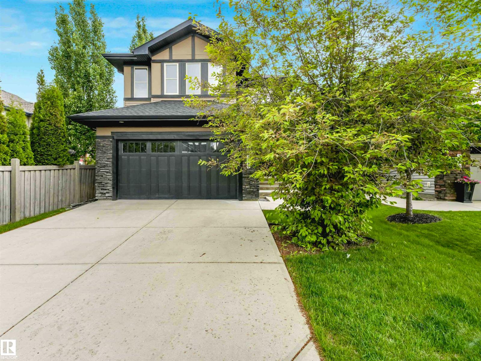 1090 ARMITAGE CR SW