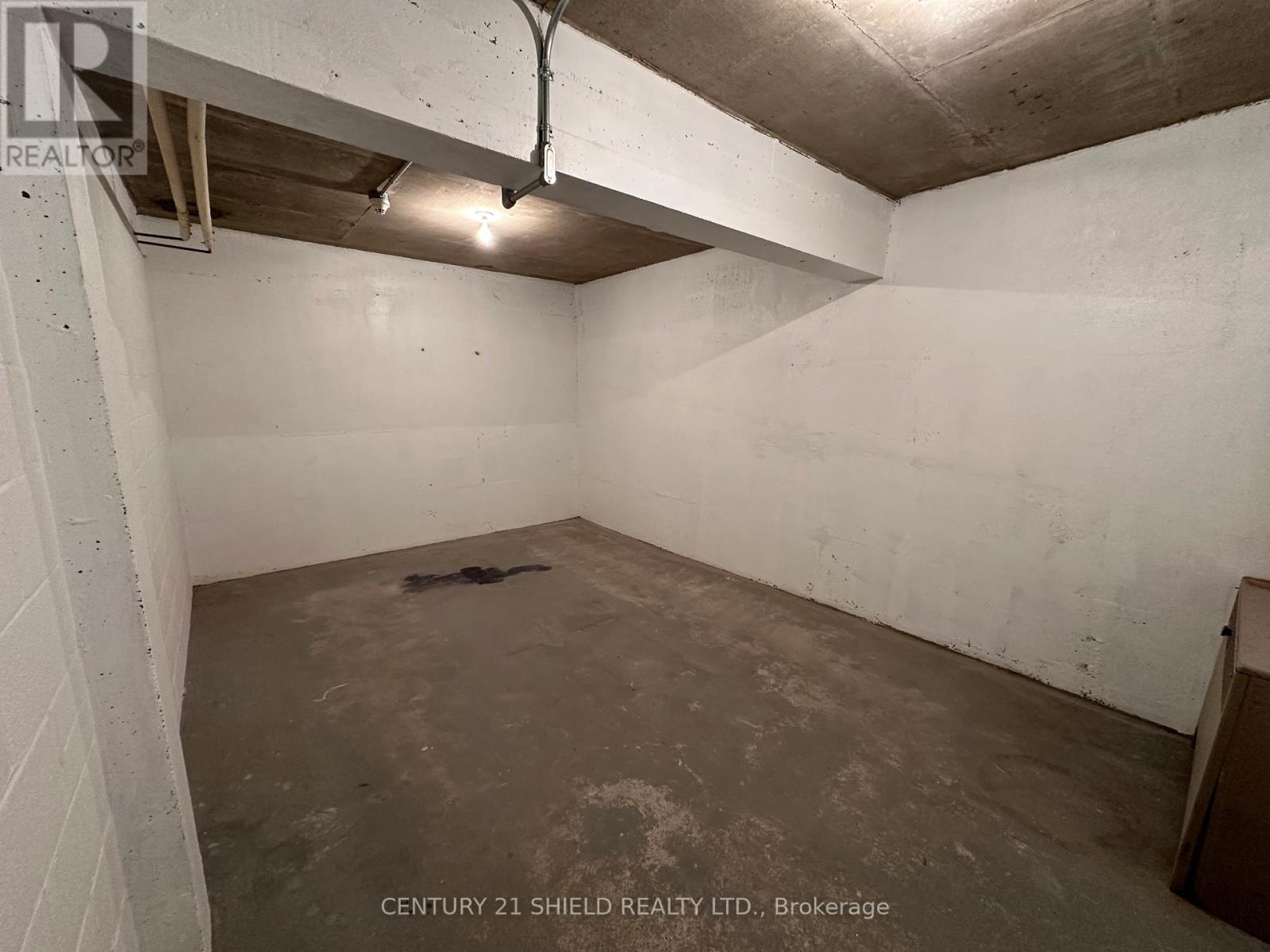 Photo 1 of 10 — A - 820 MCCONNELL AVENUE Unit A, Cornwall, ON K6H4M4
