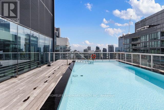 1602 - 11 CHARLOTTE STREET