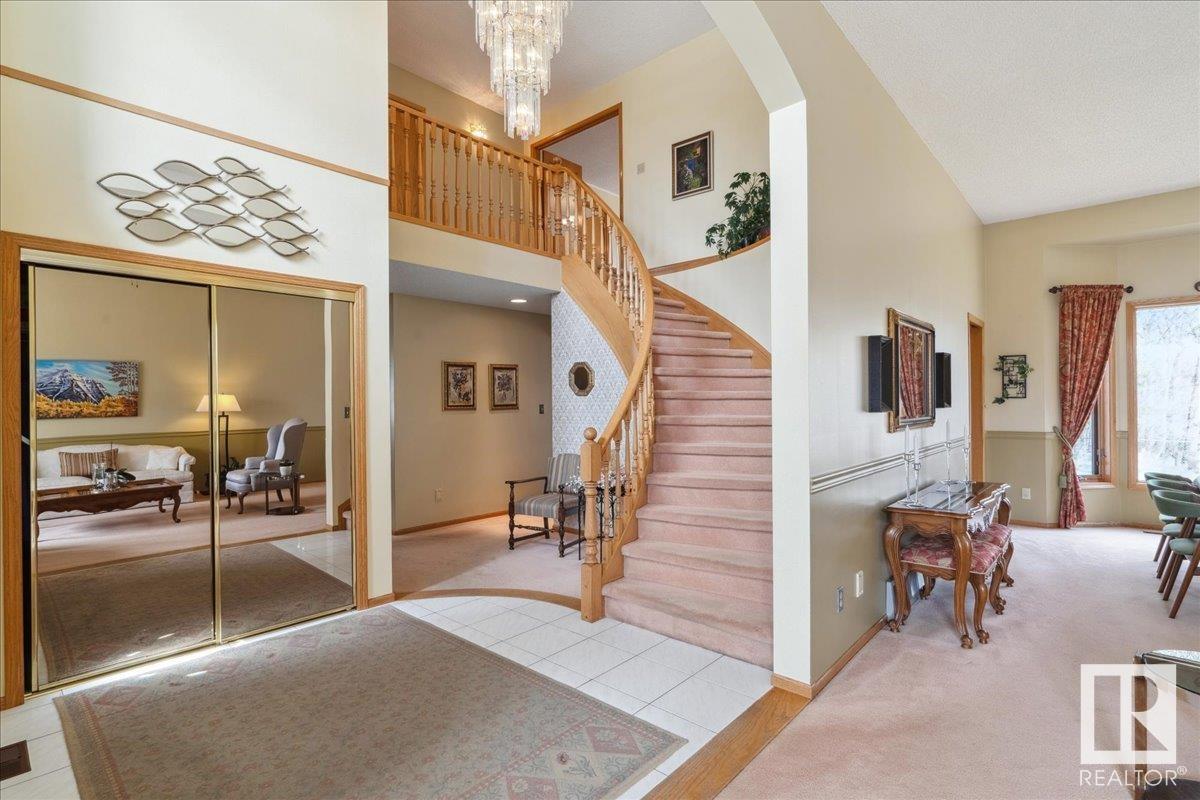 121 WEAVER DR NW