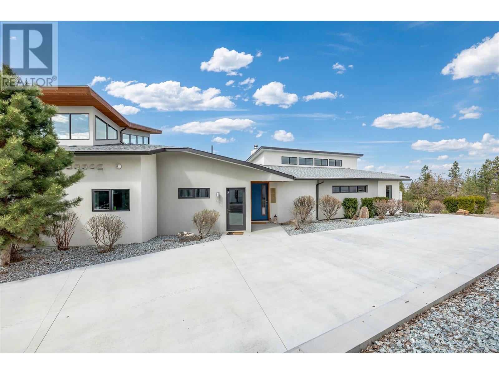 3977/3979 Hart Road