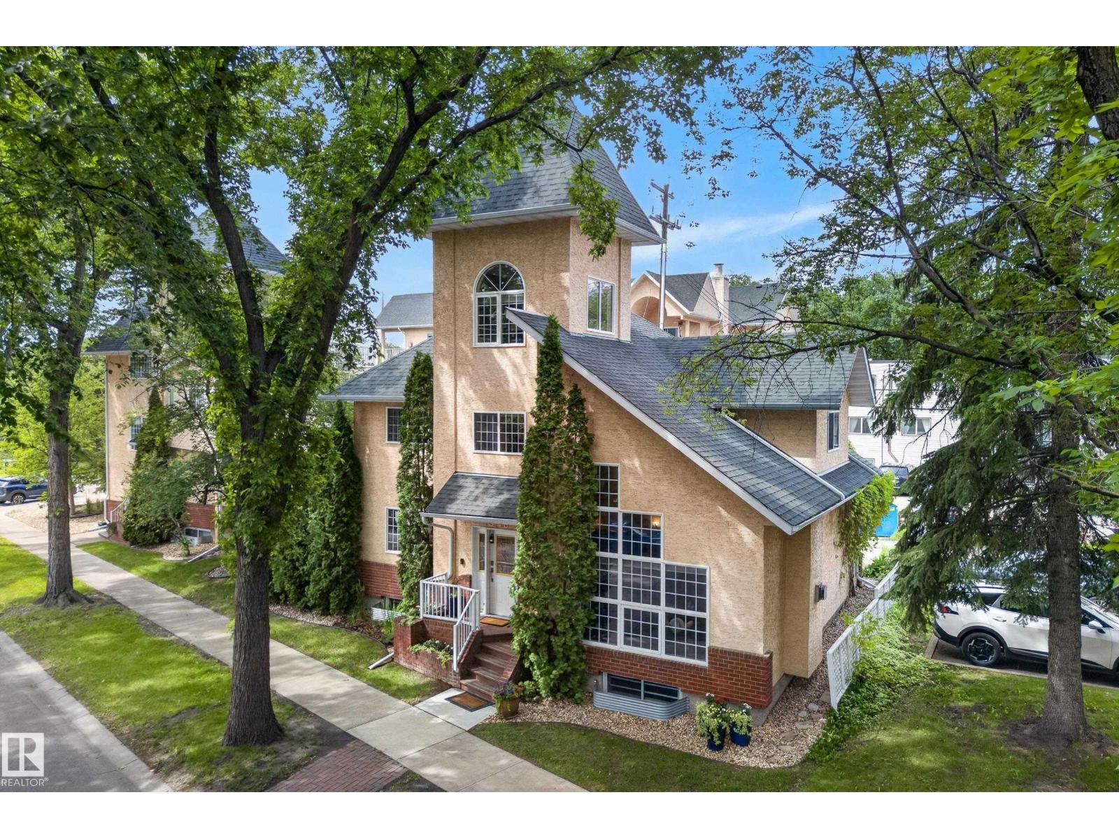 10746 University AV NW NW