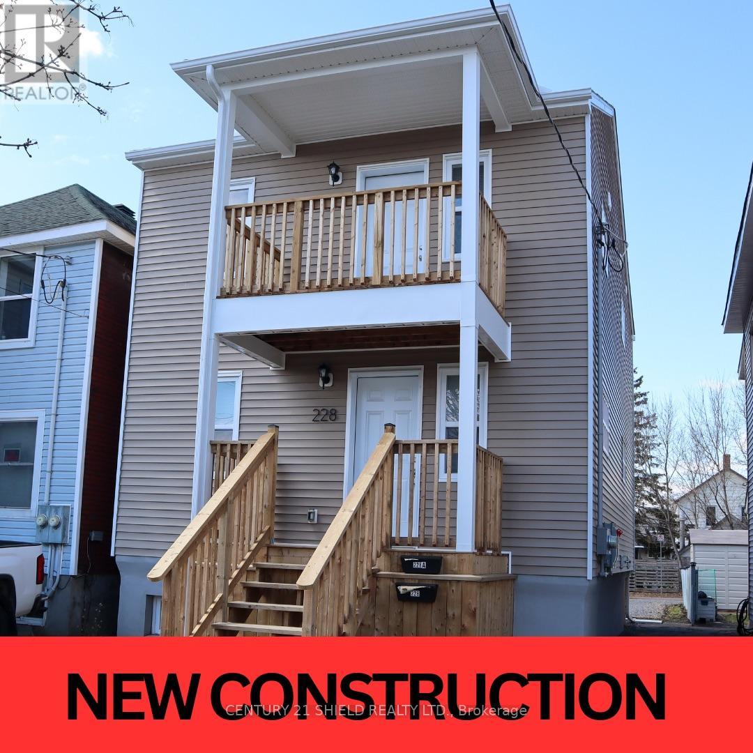 Photo 1 of 34 — 228-228A CARLETON STREET, Cornwall, ON K6H4X4
