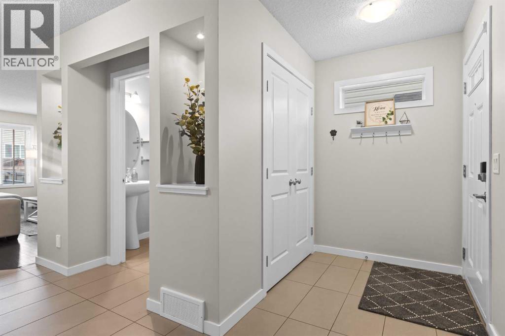 74 Hillcrest Street SW