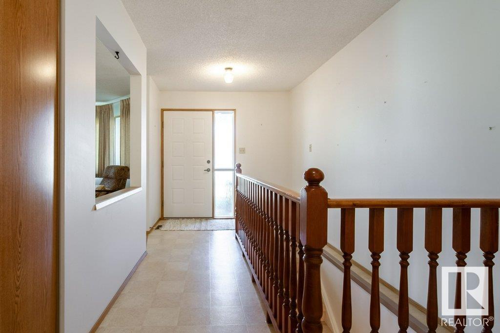 10686 153 ave NW NW
