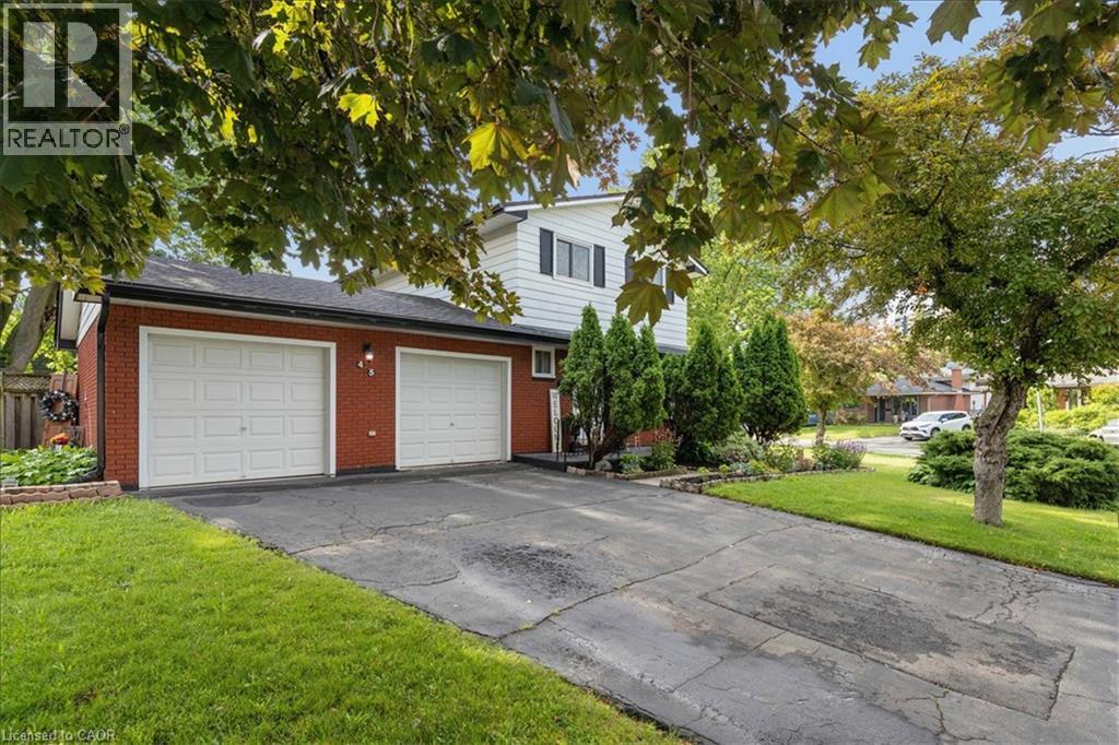 45 ARROWHEAD Crescent