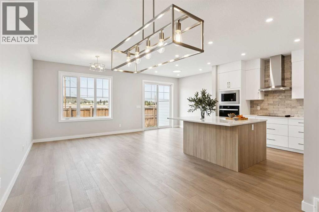 215 Greenwich Drive NW