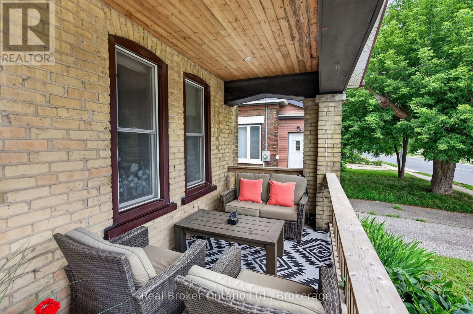 155 LANCASTER STREET W