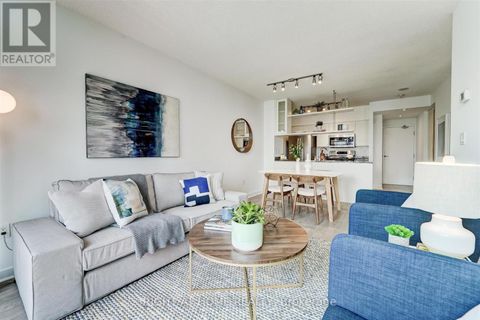 2001 - 10 NAVY WHARF COURT Toronto (Waterfront Communities) ON M5V3V2