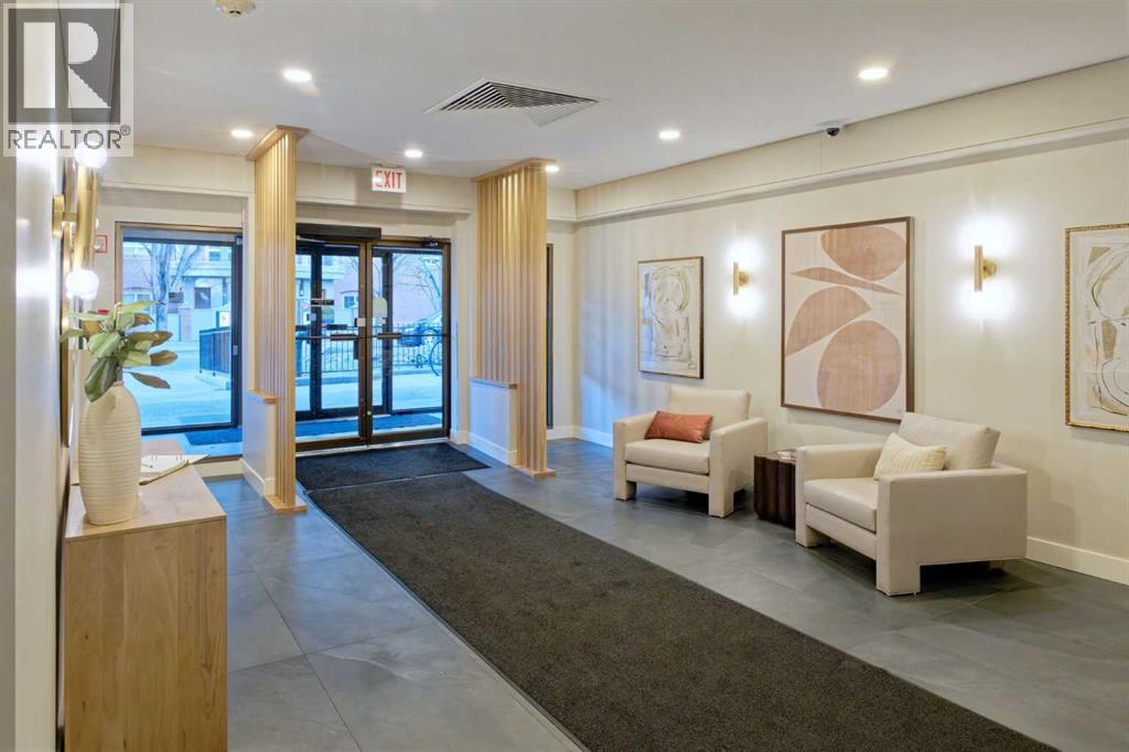 305, 225 25 Avenue SW