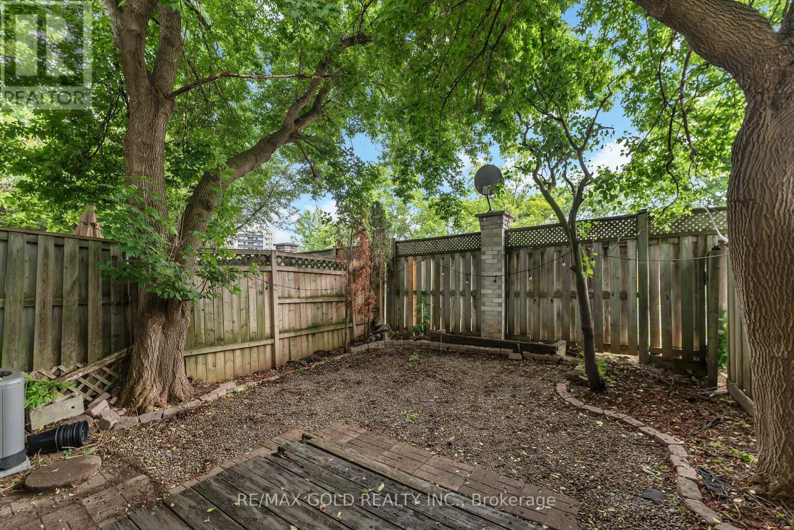 34 - 90 MOOREGATE CRESCENT