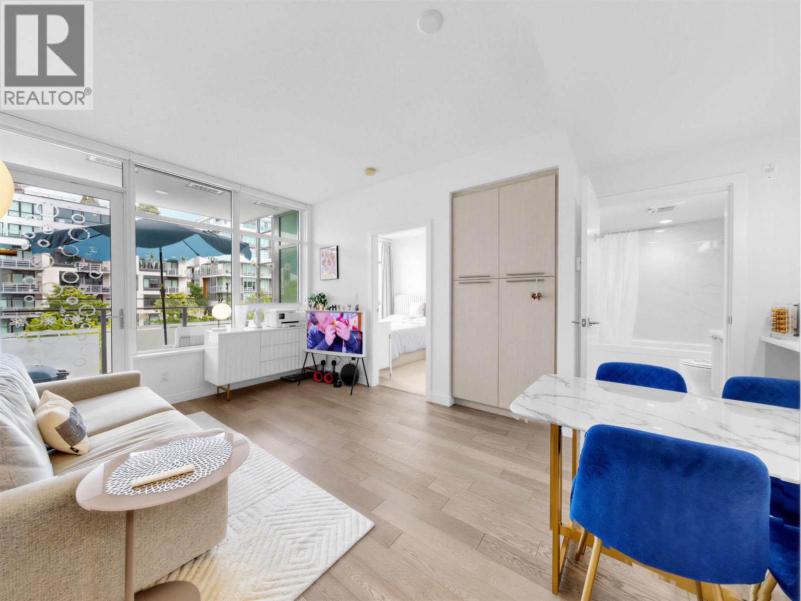 304 4963 CAMBIE STREET